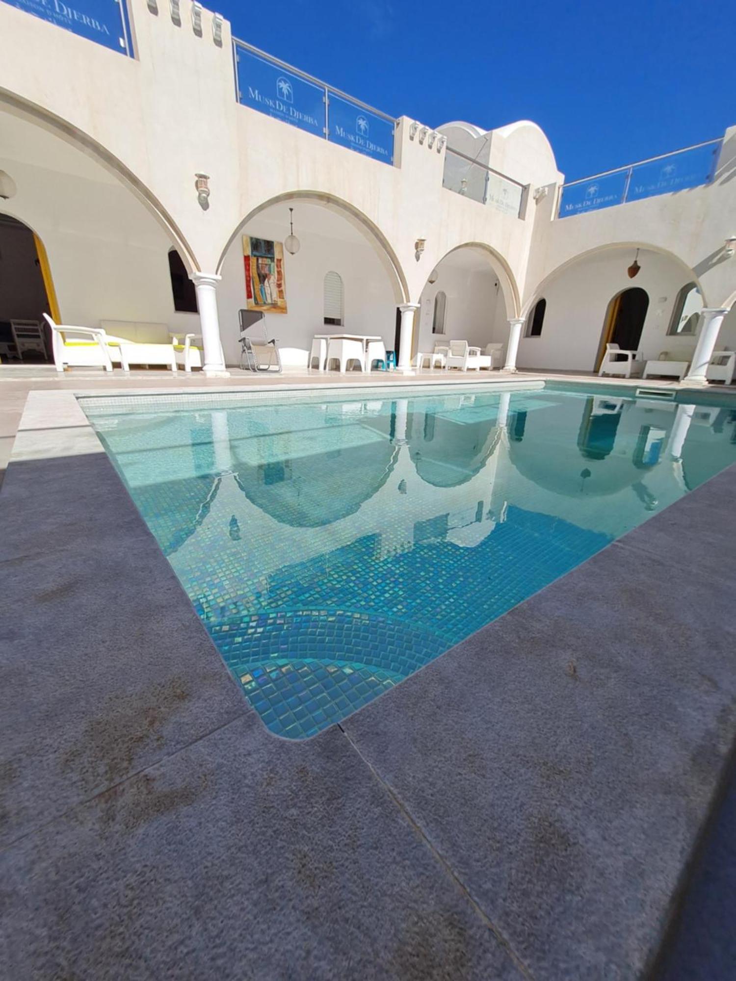 Musk De Djerba Suite Aziz Avec Piscine Temlale ภายนอก รูปภาพ